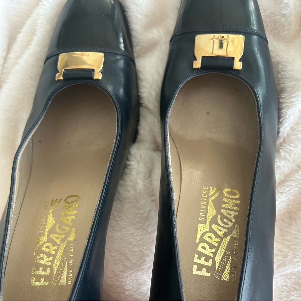 Salvatore Ferragamo Heels- Elegant Navy Leathrr with Black Patent Toes Size 9 - Picture 6 of 8